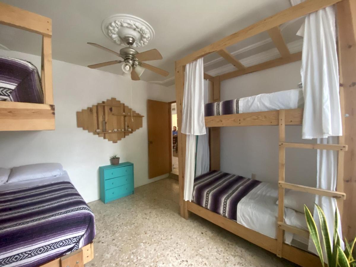 Wandering Monkey Guesthouse Mazatlán Eksteriør bilde